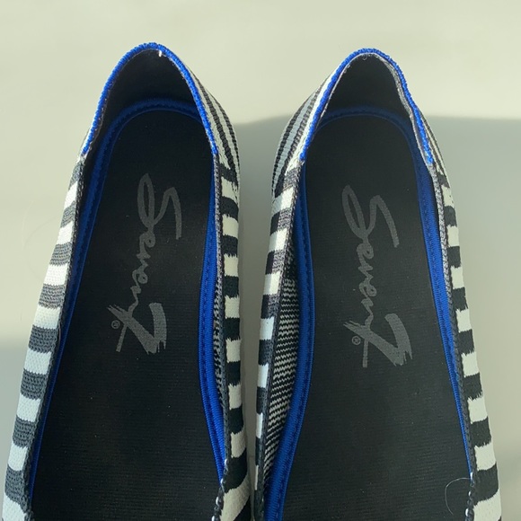 SOLD. Seven Striped Flats - Picture 3 of 4